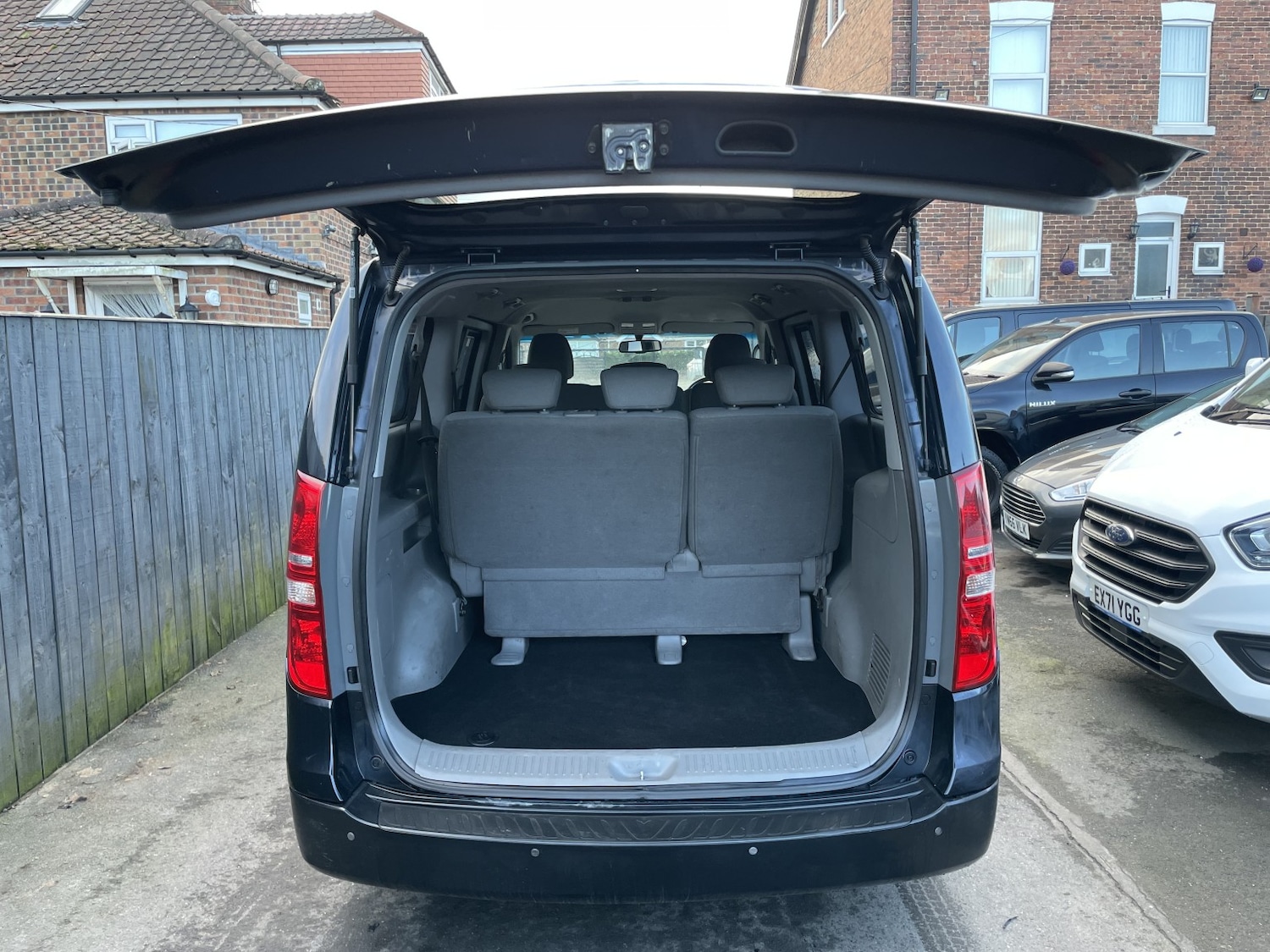 Used Hyundai i800 2019 for sale - 77073027: Photo 13