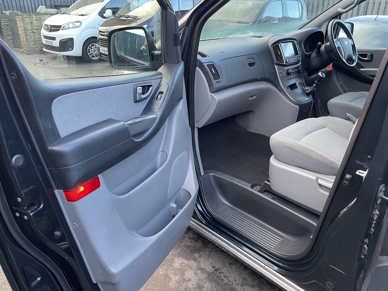 Used Hyundai i800 2019 for sale - 77073027: Photo 15