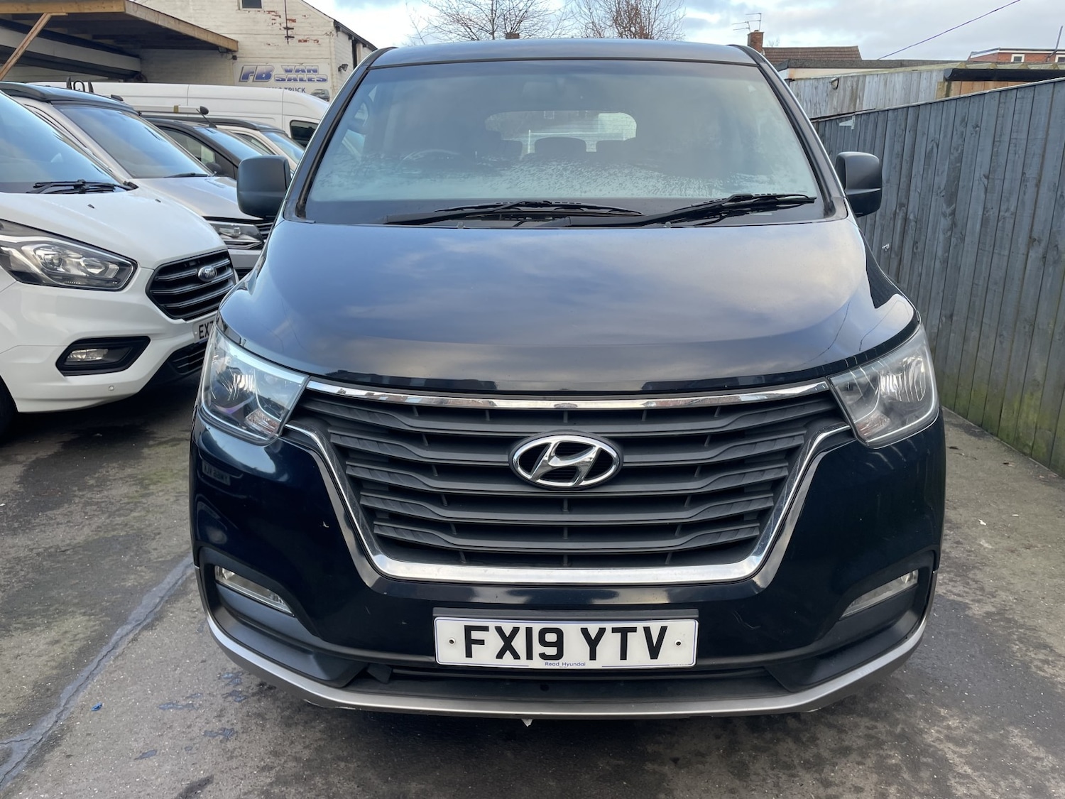 Used Hyundai i800 2019 for sale - 77073027: Photo 2