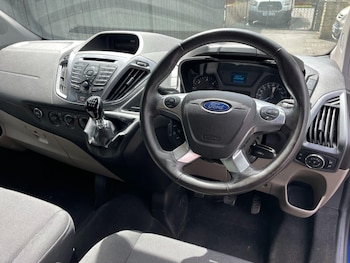 Used Ford Tourneo Custom 2017 for sale - 75385964: Photo