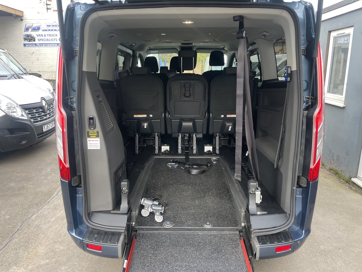 Used Ford Tourneo Custom 2018 for sale - 78070561: Photo 14