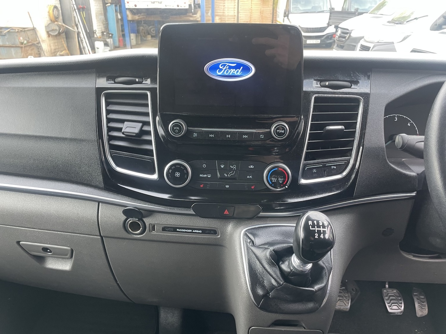 Used Ford Tourneo Custom 2018 for sale - 78070561: Photo 5