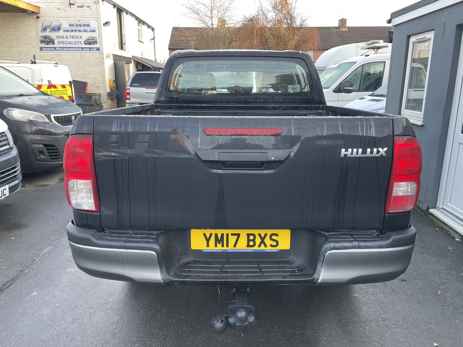 Used Toyota Hilux 2017 for sale - 76935345: Photo 11