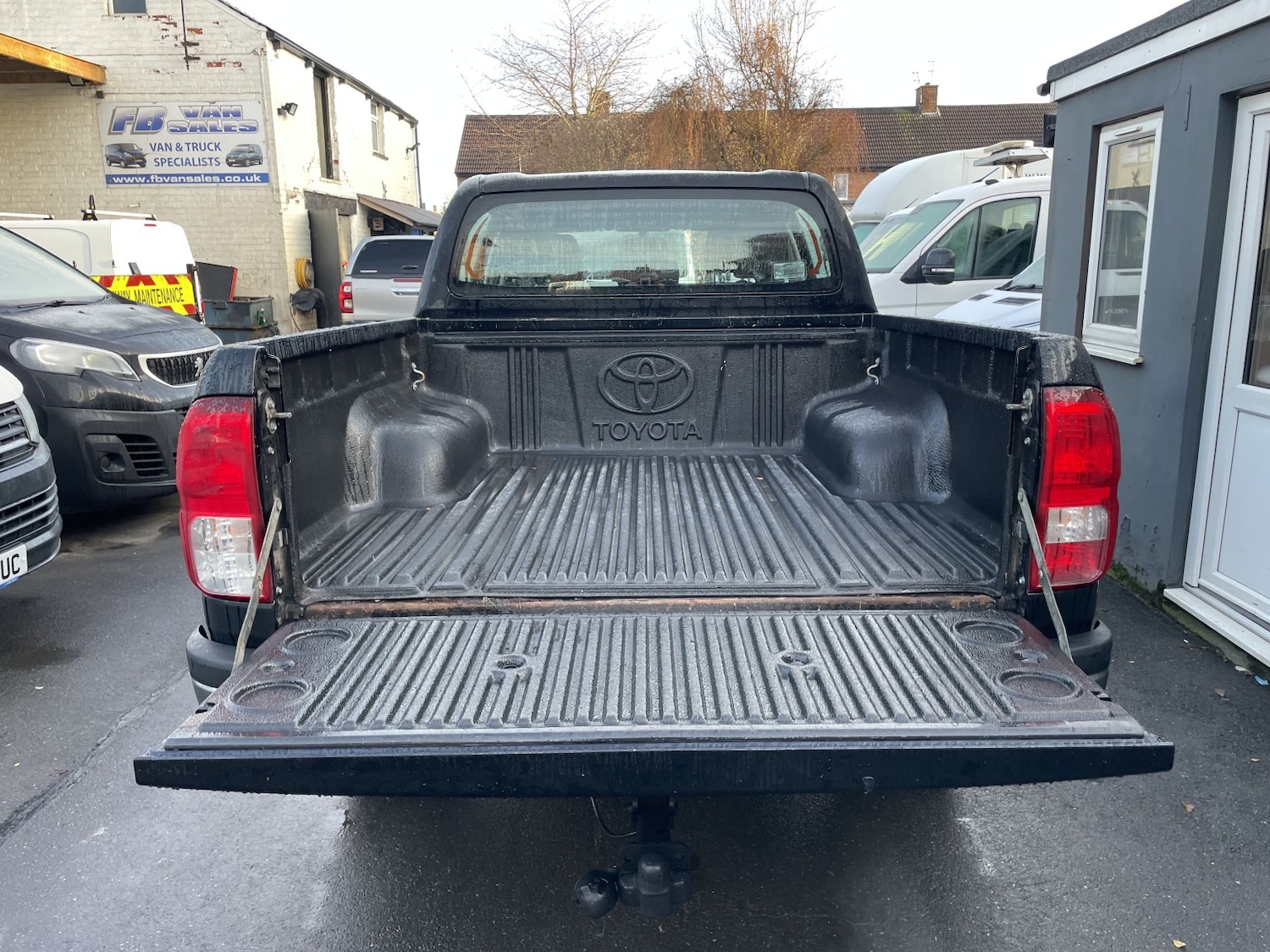 Used Toyota Hilux 2017 for sale - 76935345: Photo 13