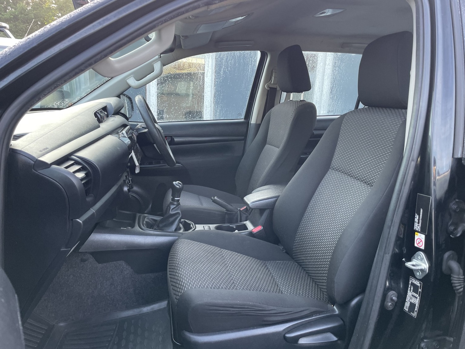 Used Toyota Hilux 2017 for sale - 76935345: Photo 16