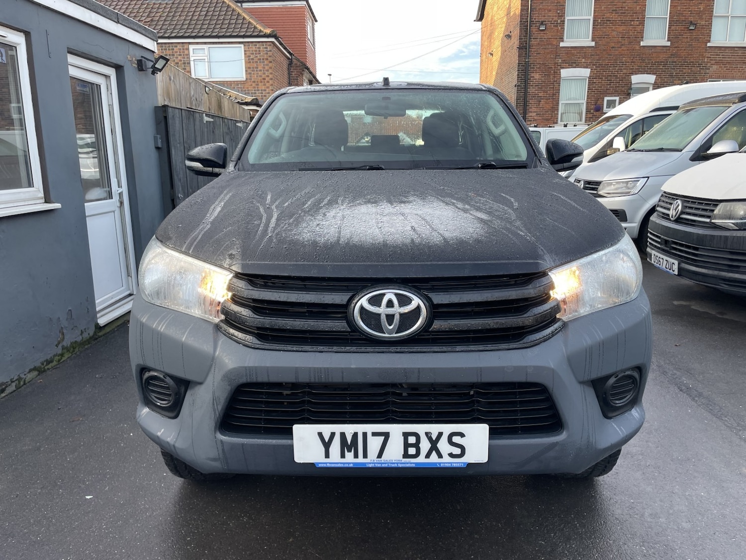 Used Toyota Hilux 2017 for sale - 76935345: Photo 3