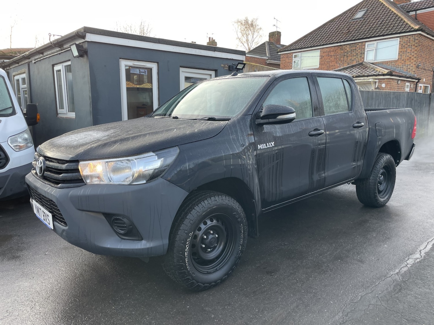 Used Toyota Hilux 2017 for sale - 76935345: Photo 4