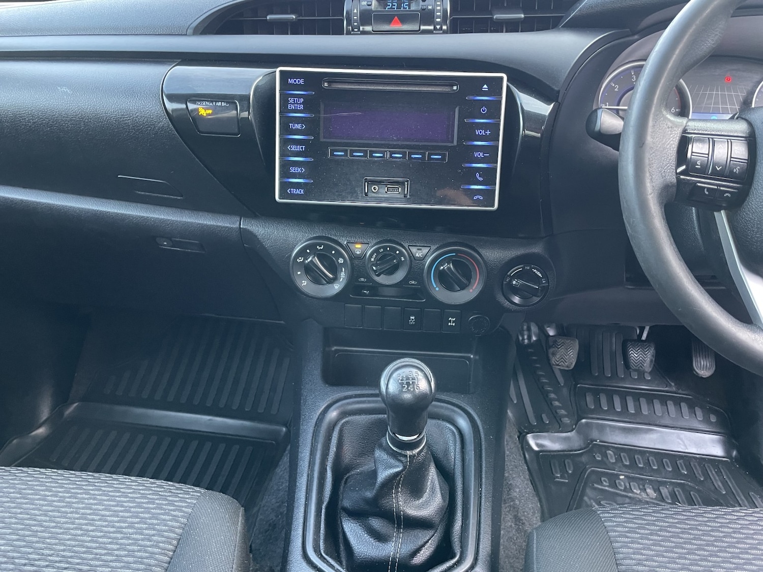 Used Toyota Hilux 2017 for sale - 76935345: Photo 6