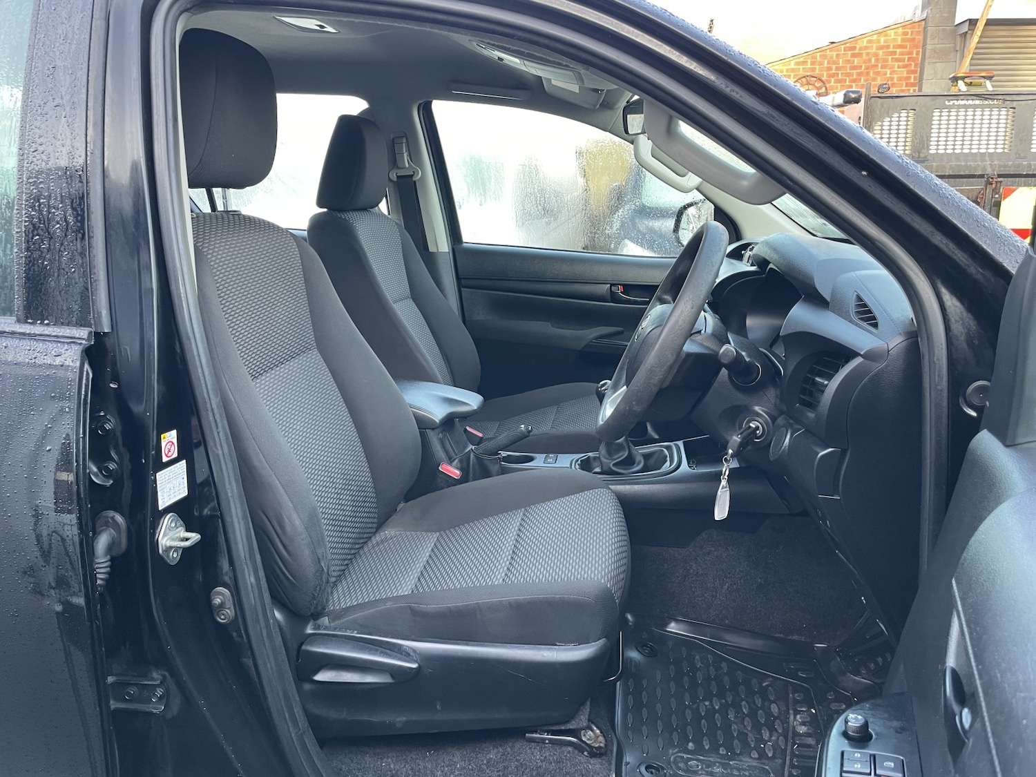 Used Toyota Hilux 2017 for sale - 76935345: Photo 7