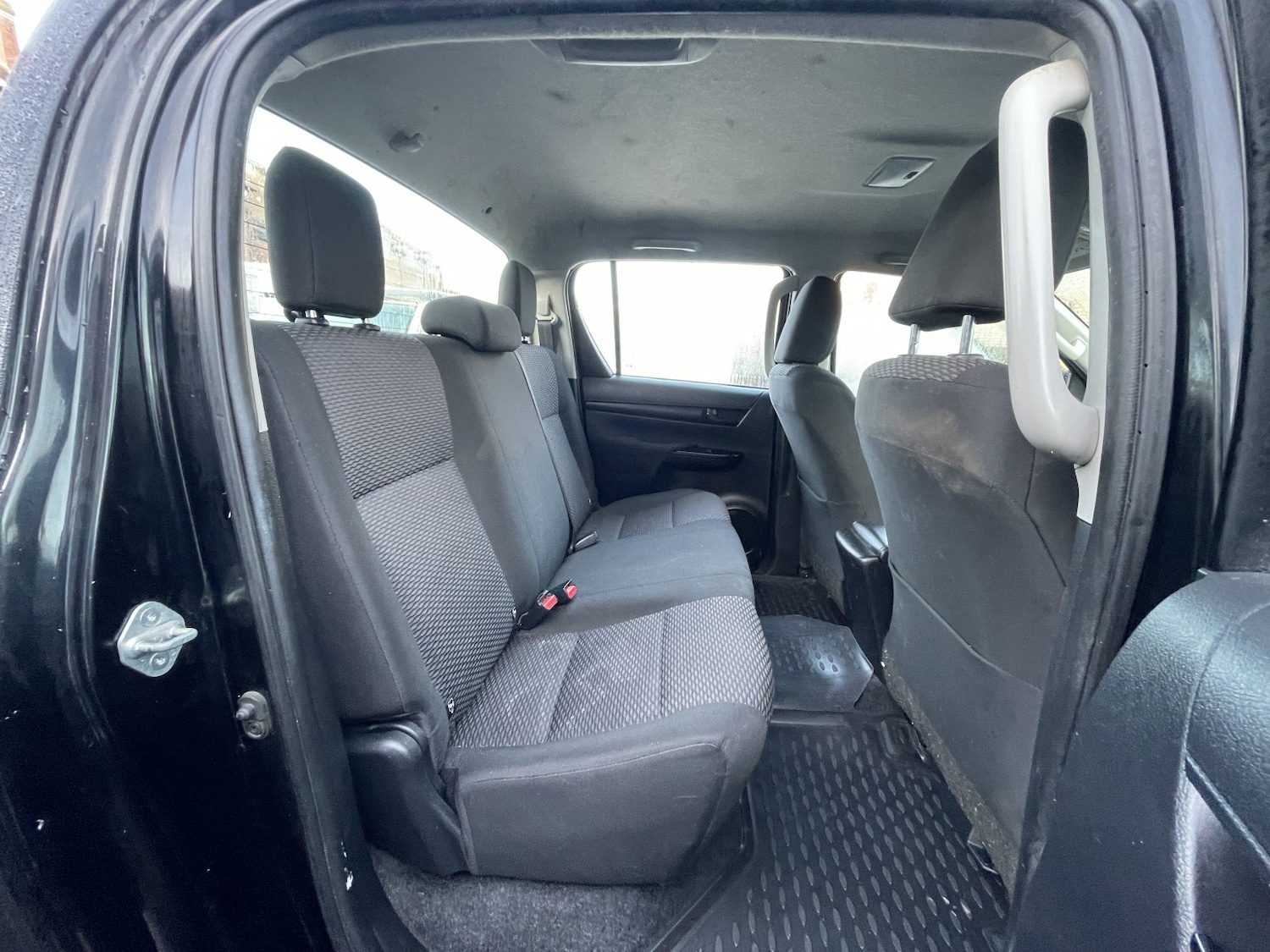 Used Toyota Hilux 2017 for sale - 76935345: Photo 9