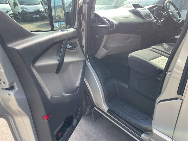 Used Ford Tourneo Custom 2018 for sale - 75529887: Photo 16