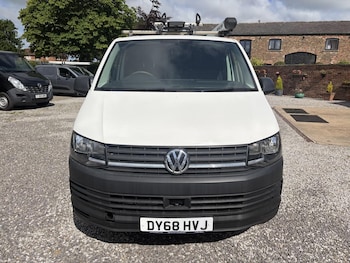 Used Volkswagen Transporter 2018 for sale - 79168098: Photo