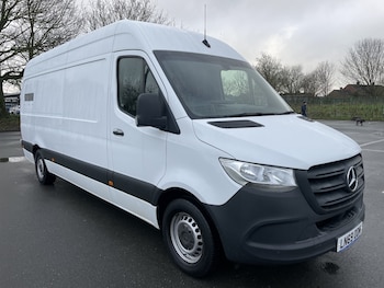 Mercedes-Benz Sprinter feature image