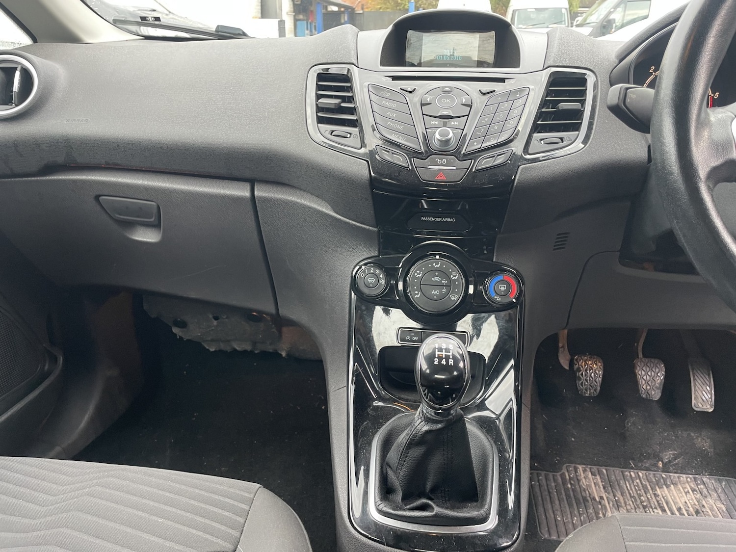 Used Ford Fiesta 2015 for sale - 76510963: Photo 5