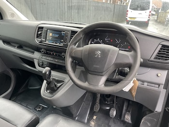 Used Peugeot Expert 2019 for sale - 76521074: Photo