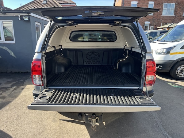 Used Toyota Hilux 2022 for sale - 76107215: Photo 11