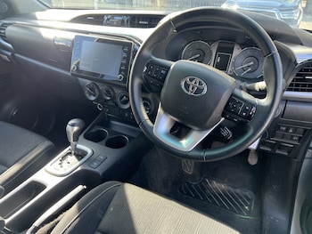 Used Toyota Hilux 2022 for sale - 76107215: Photo 4