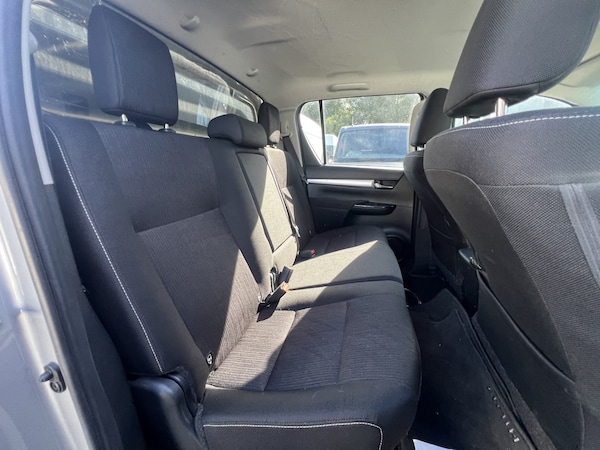 Used Toyota Hilux 2022 for sale - 76107215: Photo 7