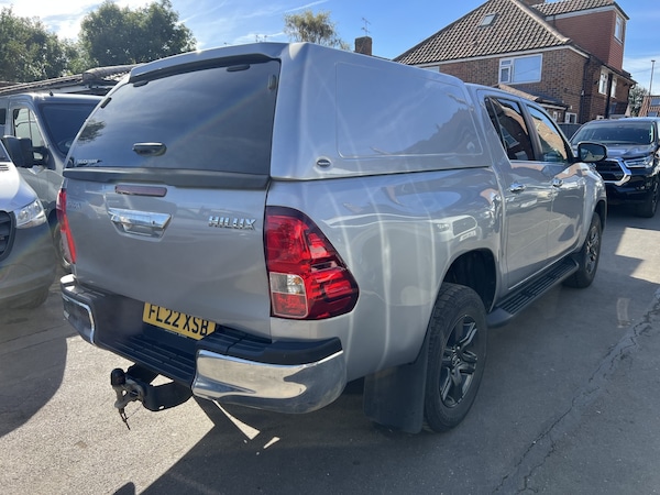 Used Toyota Hilux 2022 for sale - 76107215: Photo 8