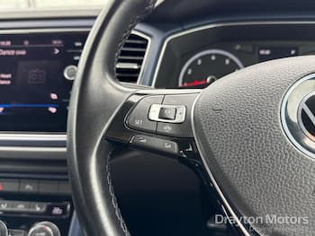 Used Volkswagen T-Roc 2020 for sale - 79698311: Photo