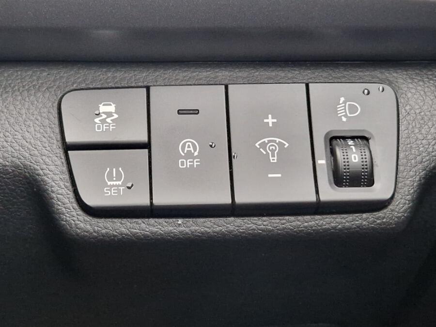 Used Kia Rio 2023 for sale - 76645797: Photo 42