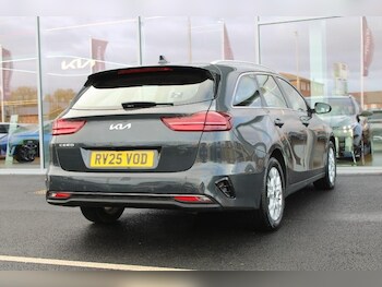 Used Kia Ceed 2025 for sale - 77320540: Photo