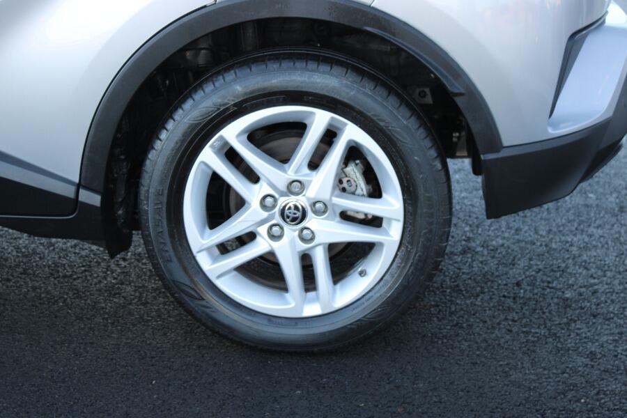 Used Toyota C-HR for sale - 77344548: Photo 11