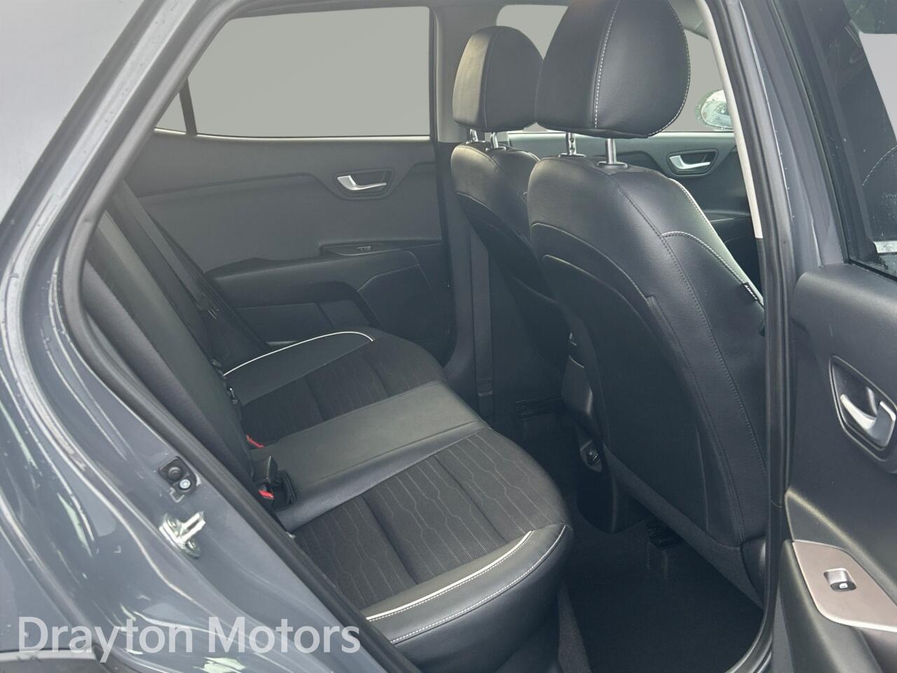 Used Kia Stonic for sale - 77345710: Photo 17