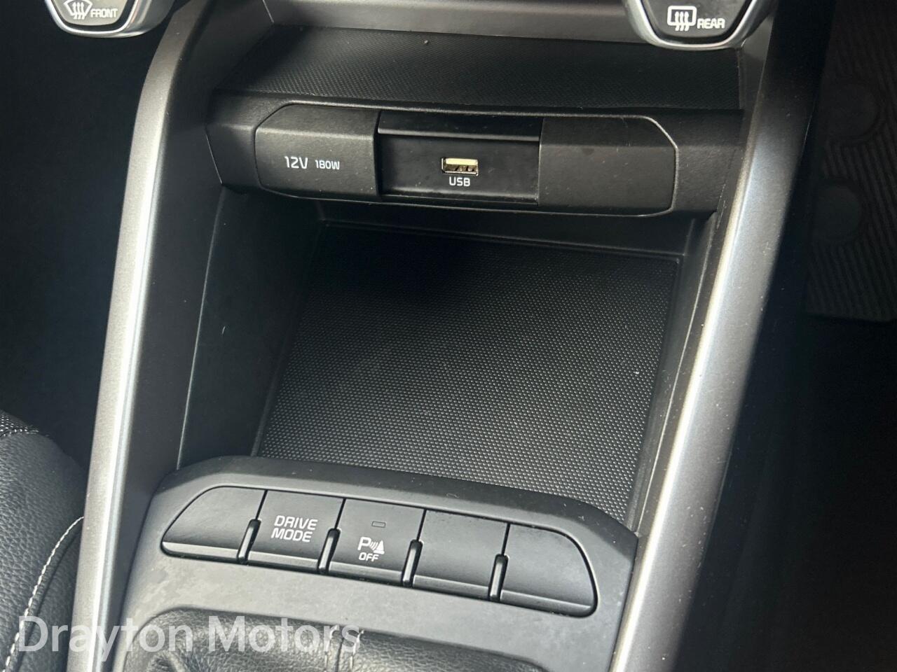 Used Kia Stonic for sale - 77345710: Photo 26