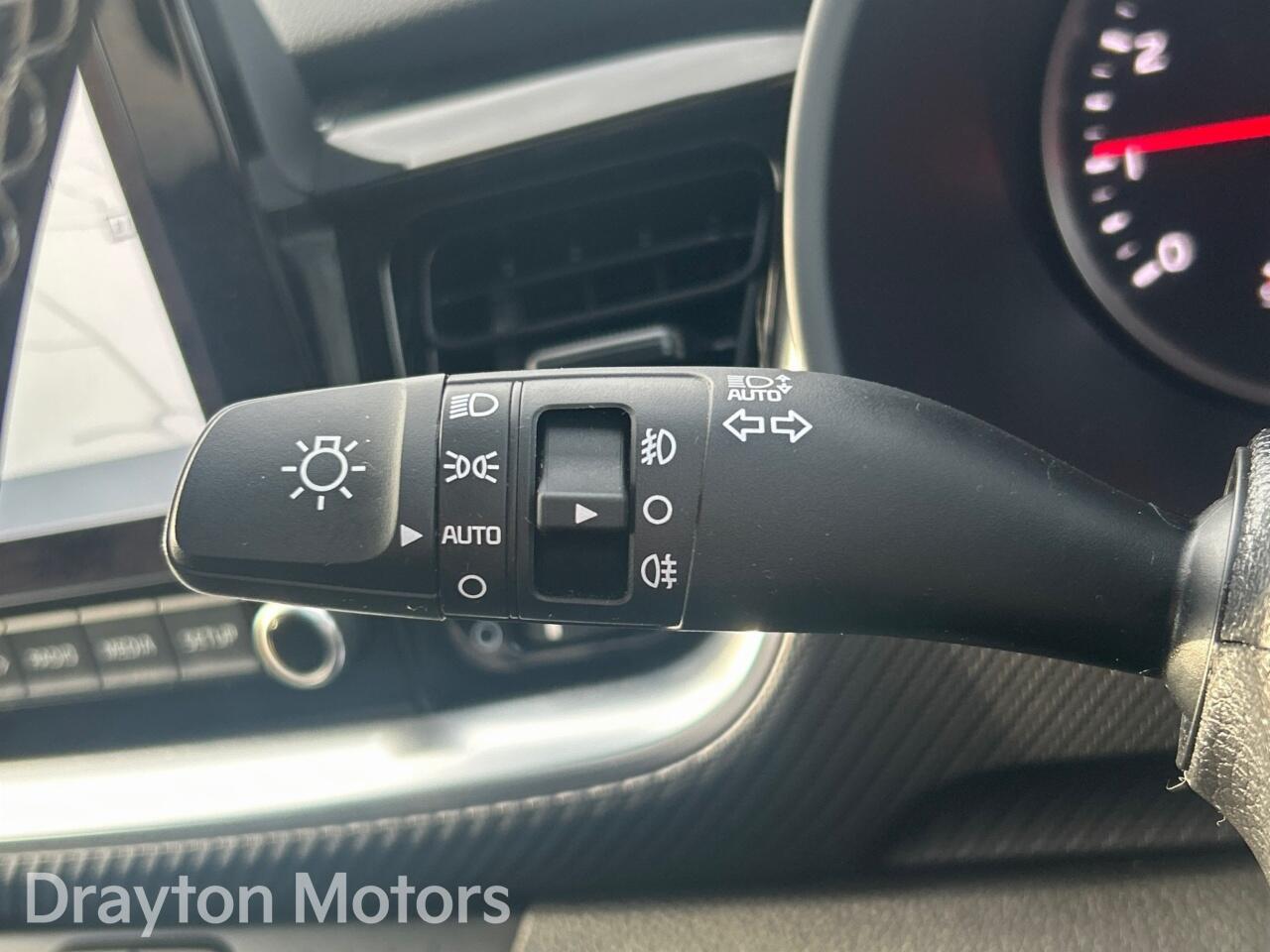 Used Kia Stonic for sale - 77345710: Photo 29