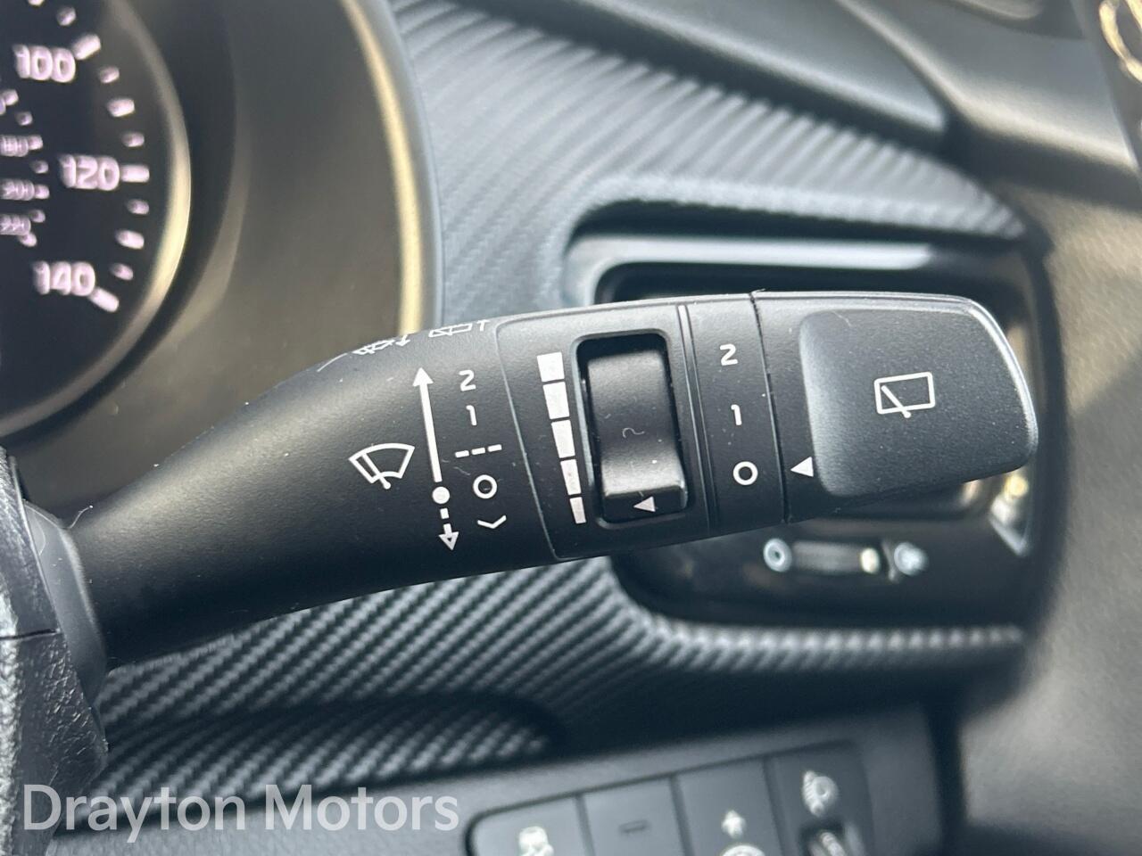 Used Kia Stonic for sale - 77345710: Photo 32