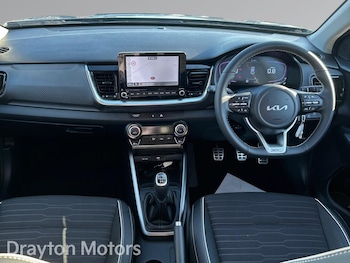 Used Kia Stonic 2025 for sale - 77853020: Photo