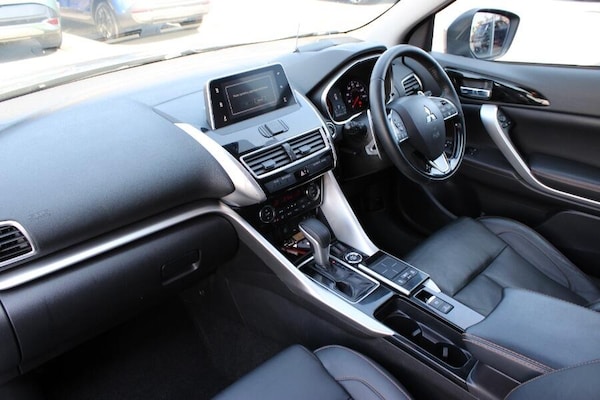 Used Mitsubishi Eclipse Cross 2020 for sale - 76240185: Photo 10