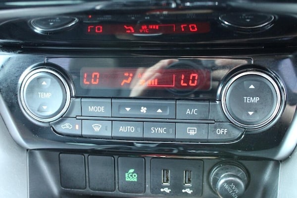 Used Mitsubishi Eclipse Cross 2020 for sale - 76240185: Photo 25