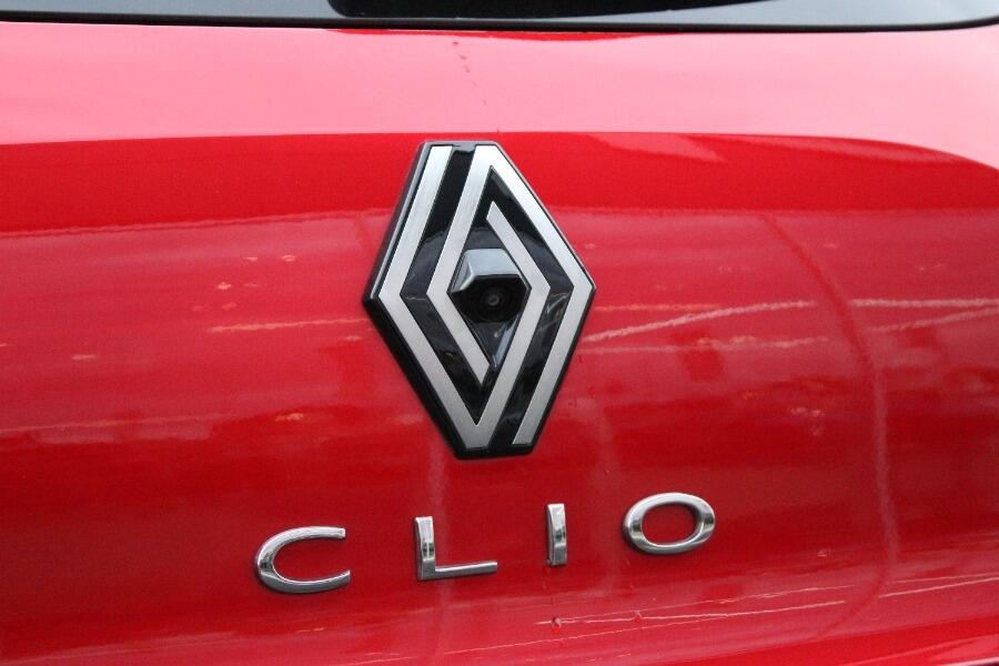 Used Renault Clio 2024 for sale - 76537923: Photo 38