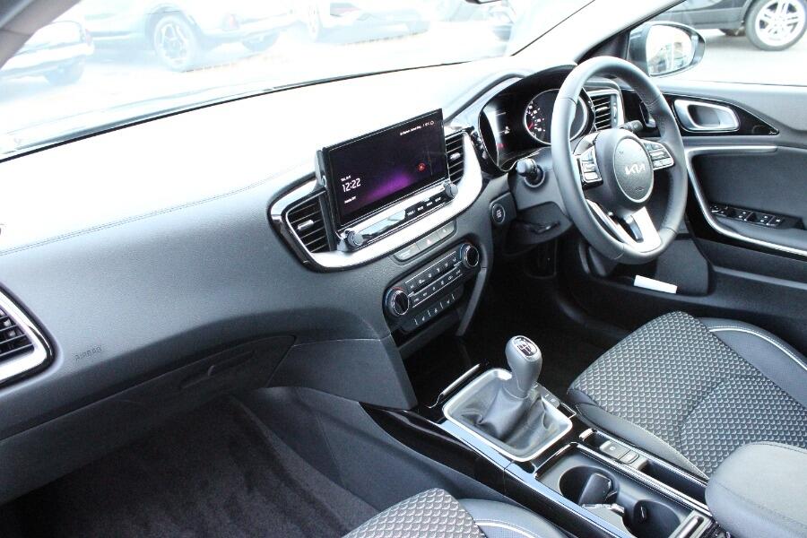 Used Kia XCeed 2025 for sale - 76440515: Photo 12