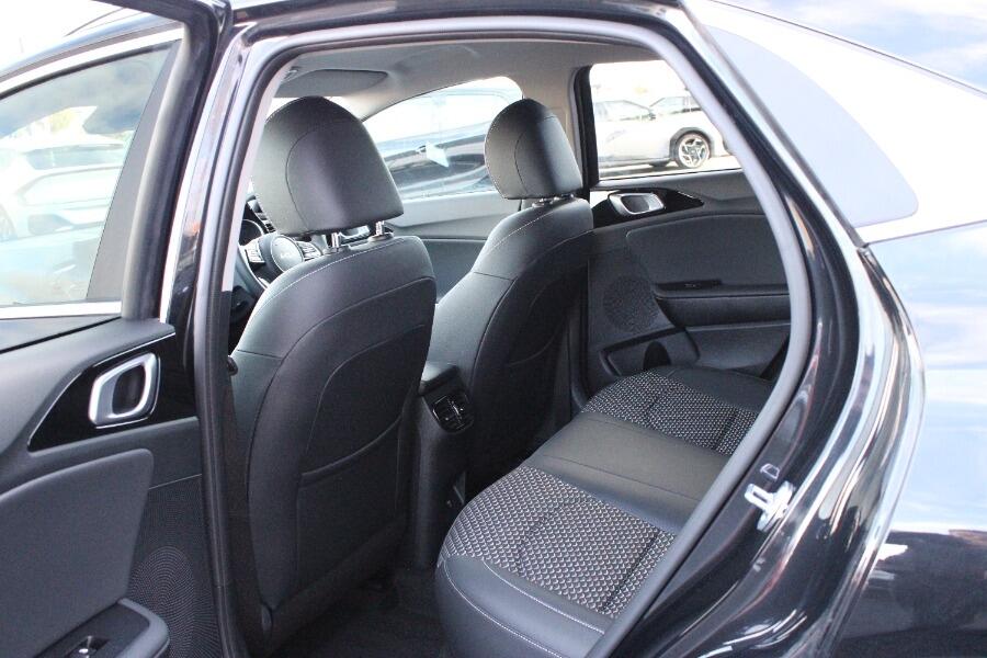 Used Kia XCeed 2025 for sale - 76440515: Photo 15