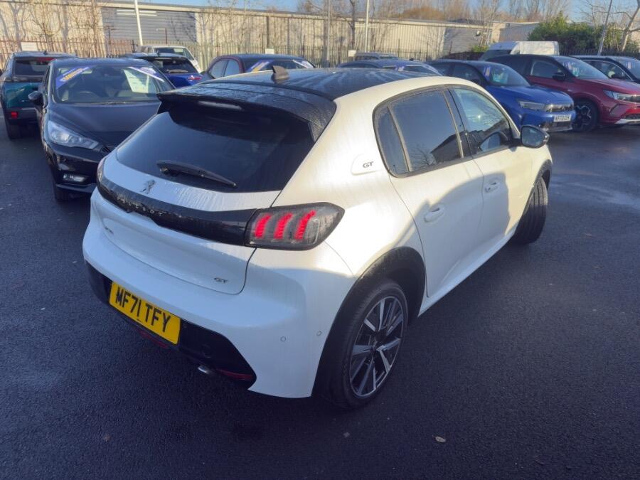 Used Peugeot 208 2021 for sale - 76898824: Photo 2