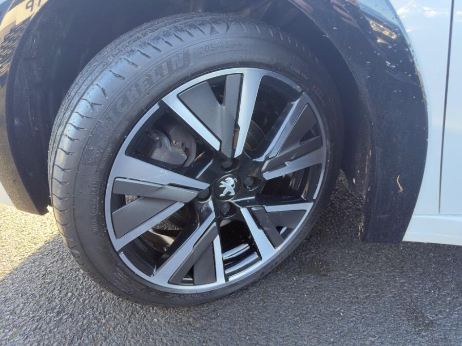 Used Peugeot 208 2021 for sale - 76898824: Photo 3