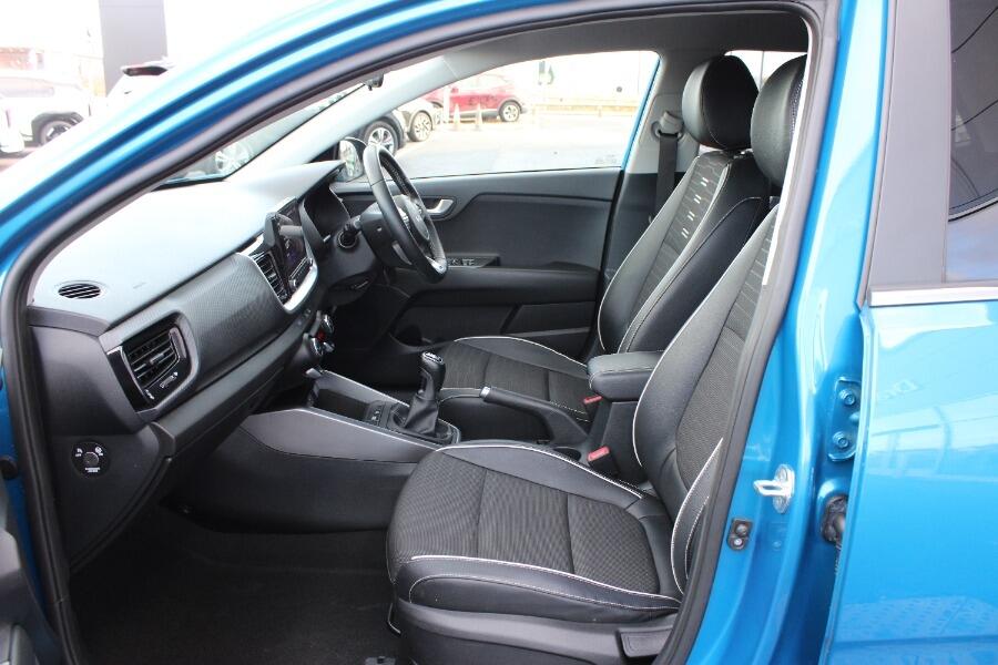 Used Kia Stonic 2022 for sale - 76912824: Photo 13