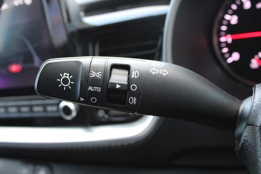 Used Kia Stonic 2022 for sale - 76912824: Photo 23