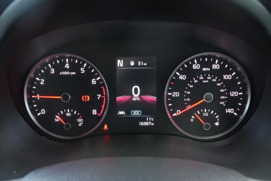 Used Kia Stonic 2022 for sale - 76912824: Photo 24