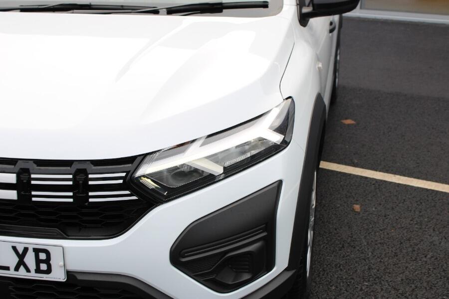 Used Dacia Jogger 2023 for sale - 76976863: Photo 32