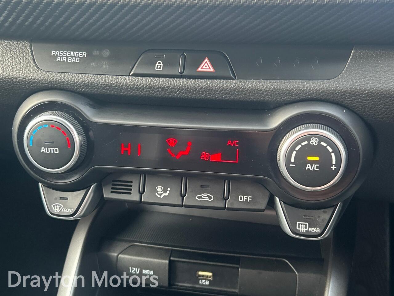 Used Kia Stonic 2021 for sale - 77523503: Photo 25