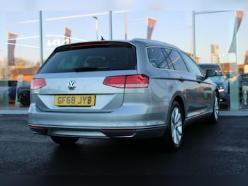 Used Volkswagen Passat 2018 for sale - 76765557: Photo