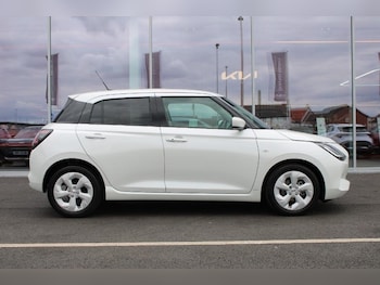 Used Suzuki Swift 2024 for sale - 75400733: Photo