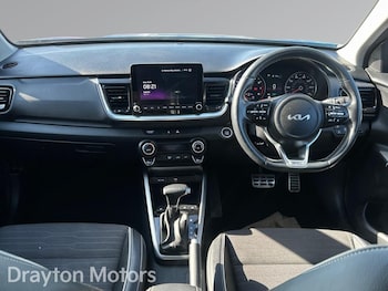 Used Kia Stonic 2023 for sale - 78203780: Photo