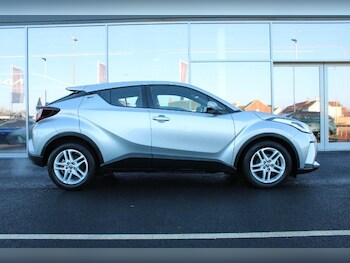 Used Toyota C-HR 2022 for sale - 77320988: Photo