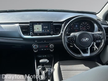 Used Kia Stonic 2020 for sale - 78684829: Photo