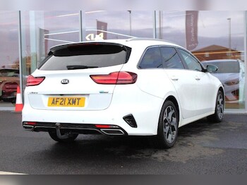 Used Kia Ceed 2021 for sale - 76484522: Photo